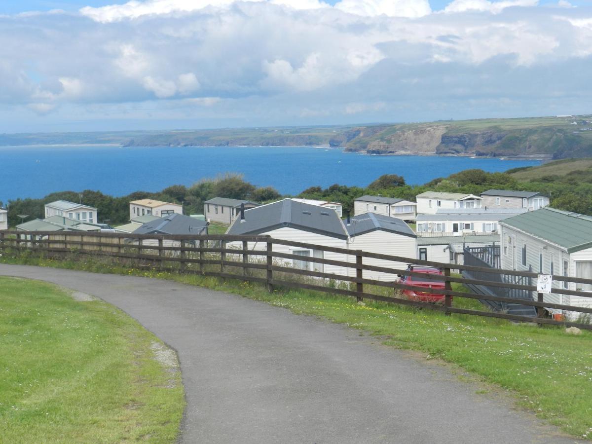 Cwtch Caravans Little Haven Eksteriør bilde