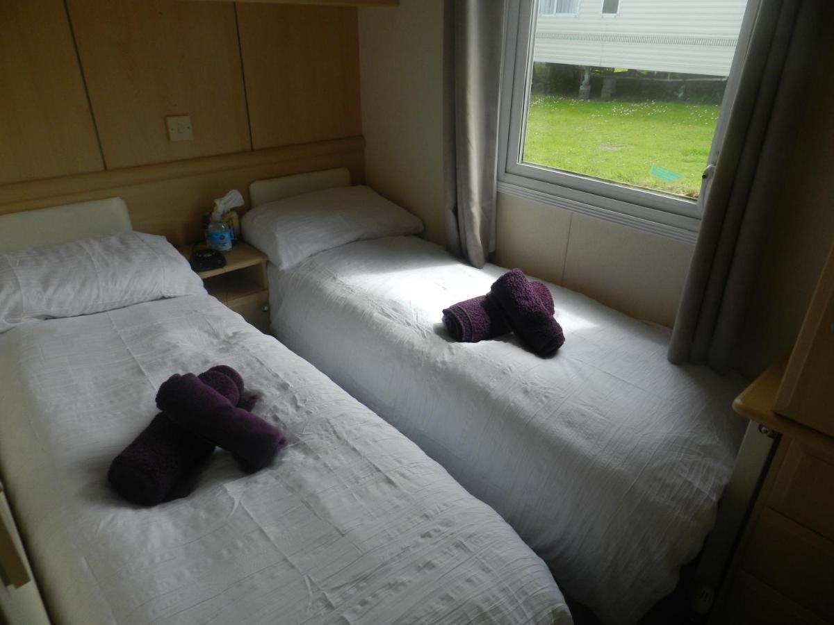 Cwtch Caravans Little Haven Eksteriør bilde